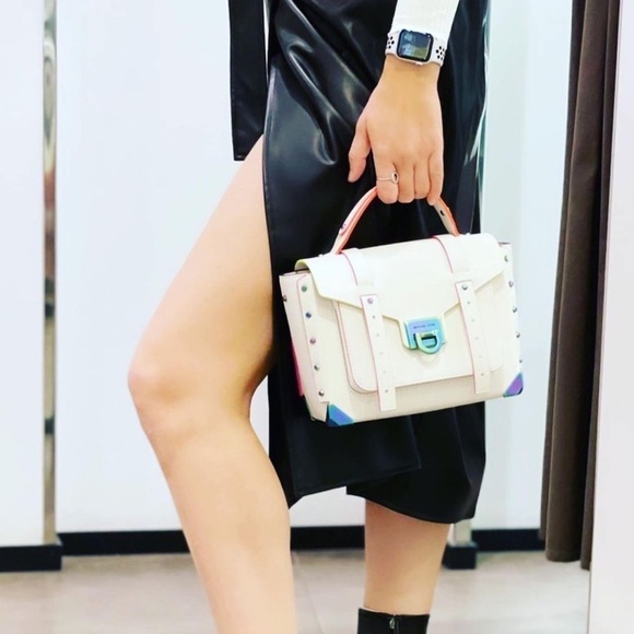 Michael Kors Manhattan contrast trim white satchel crossbody - Picture 10 of 12